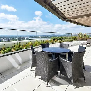 Meriton ***** Canberra